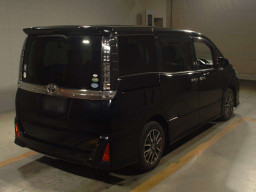 2015 Toyota Voxy