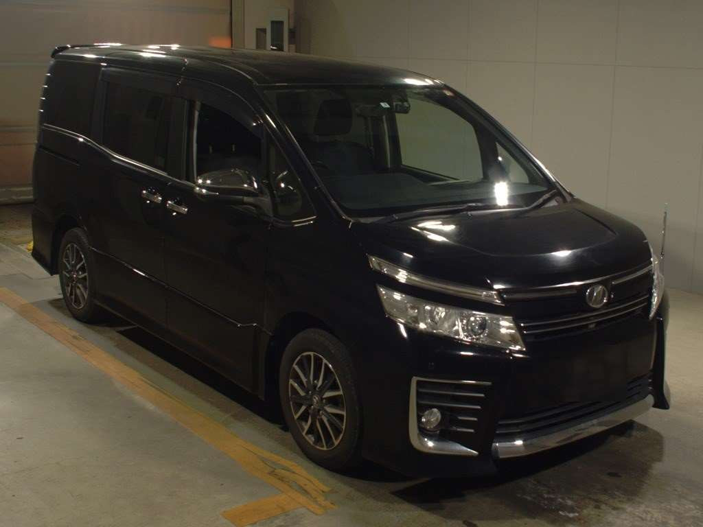 2015 Toyota Voxy ZRR80W[2]