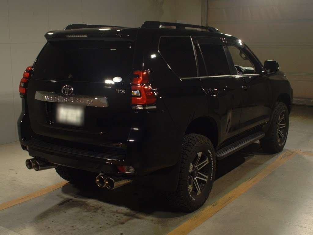 2019 Toyota Land Cruiser Prado TRJ150W[1]