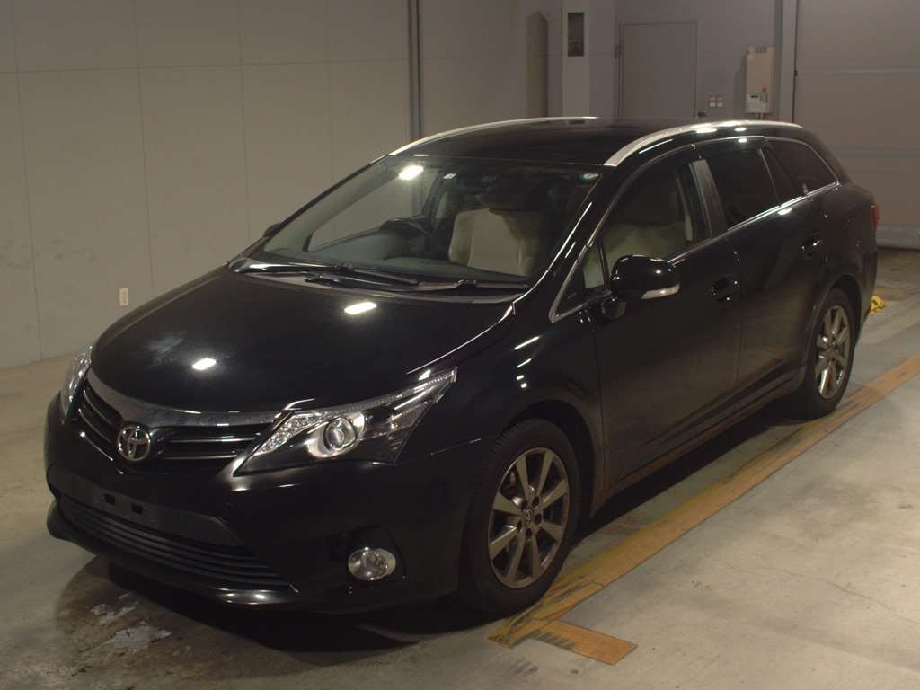 2014 Toyota Avensis Wagon ZRT272W[0]