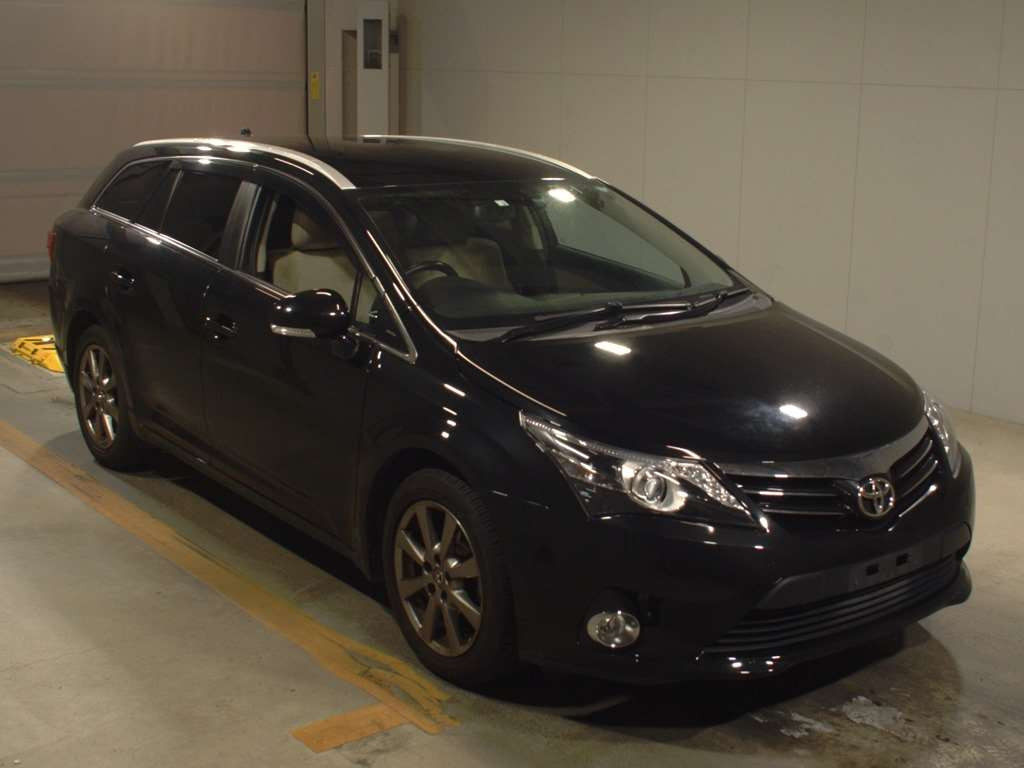 2014 Toyota Avensis Wagon ZRT272W[2]