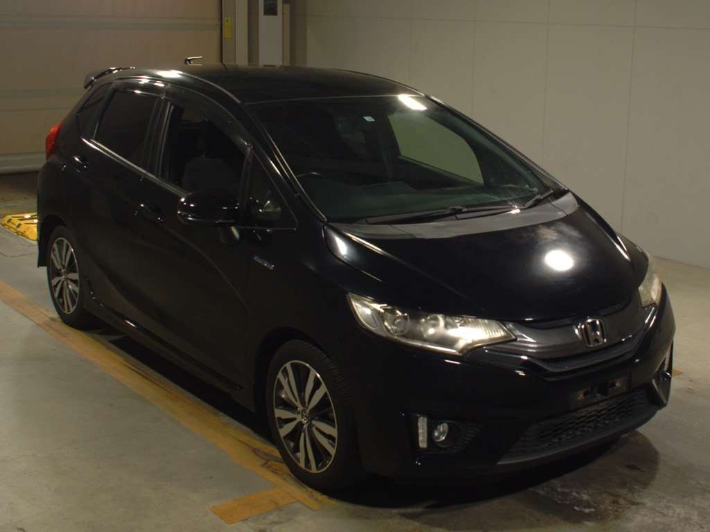 2013 Honda Fit Hybrid GP5[2]