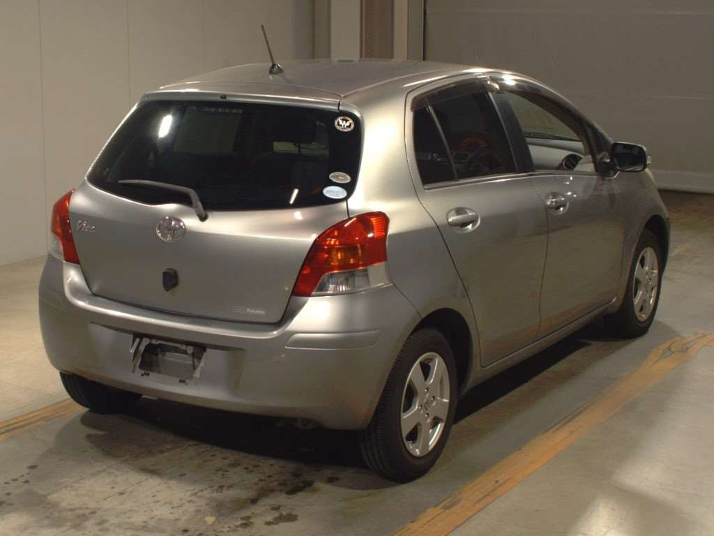 2010 Toyota Vitz KSP90[1]