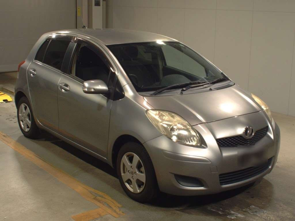 2010 Toyota Vitz KSP90[2]