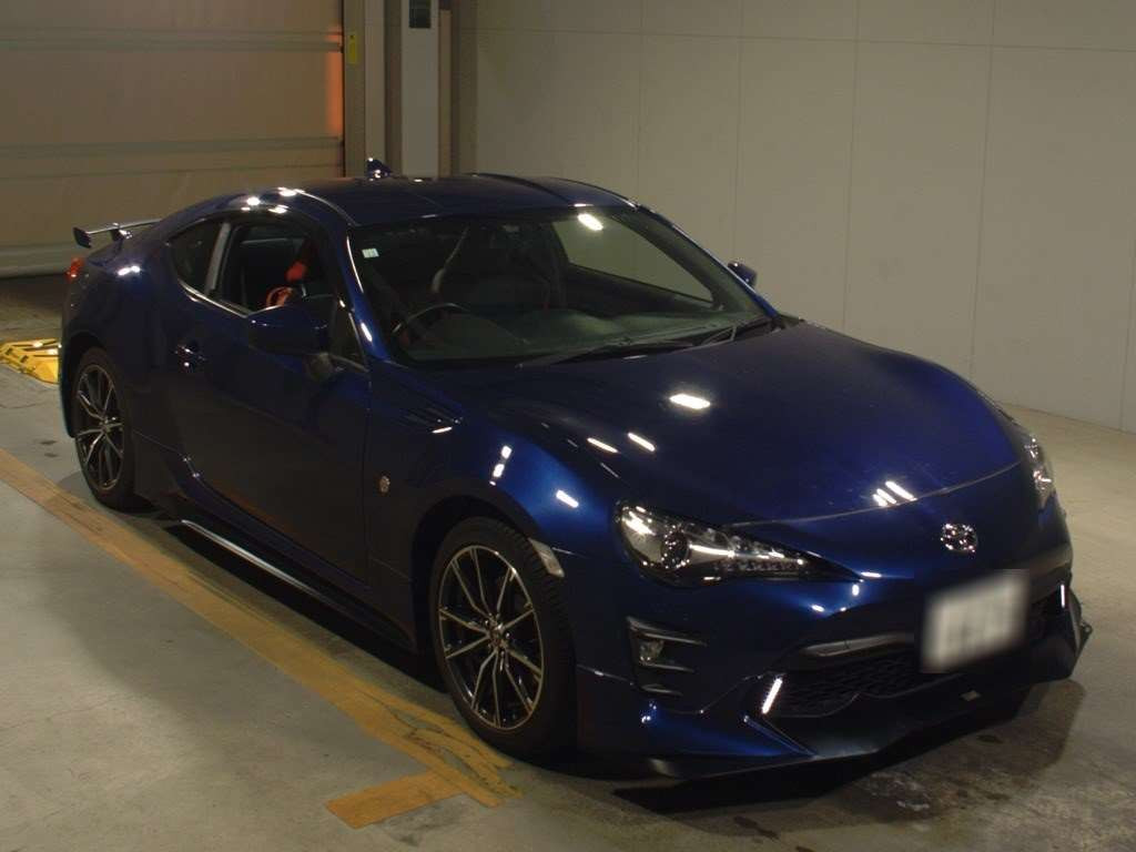 2016 Toyota 86 ZN6[2]