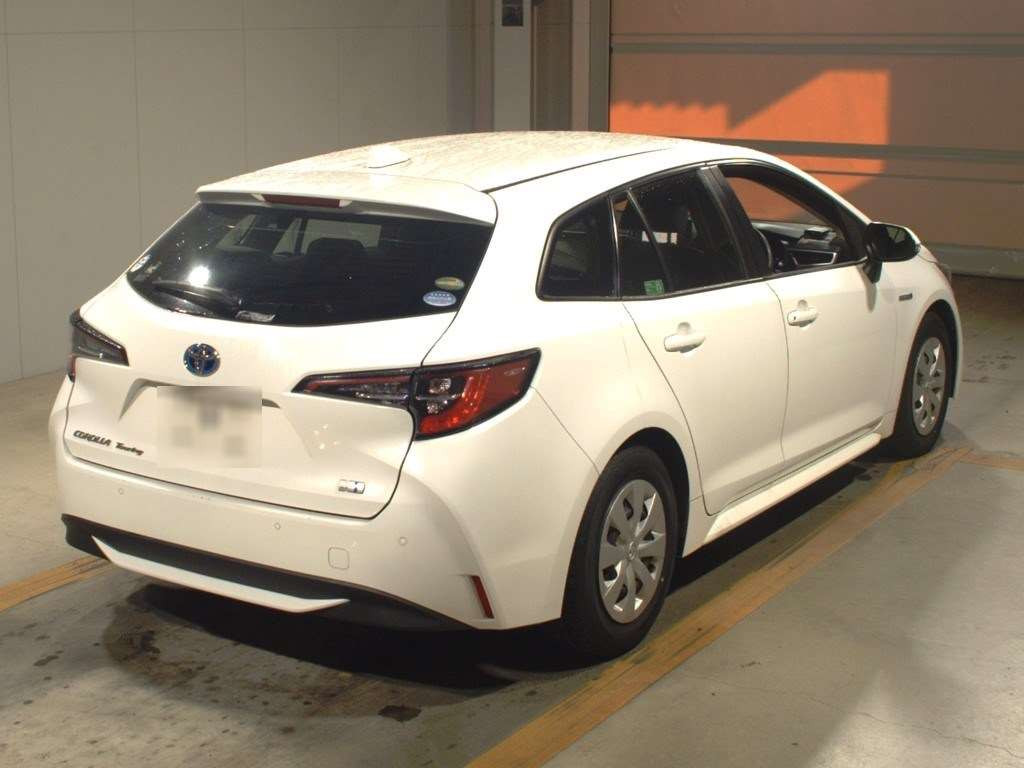 2019 Toyota Corolla Touring Wagon ZWE211W[1]