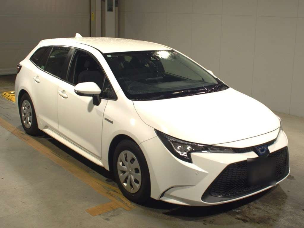 2019 Toyota Corolla Touring Wagon ZWE211W[2]