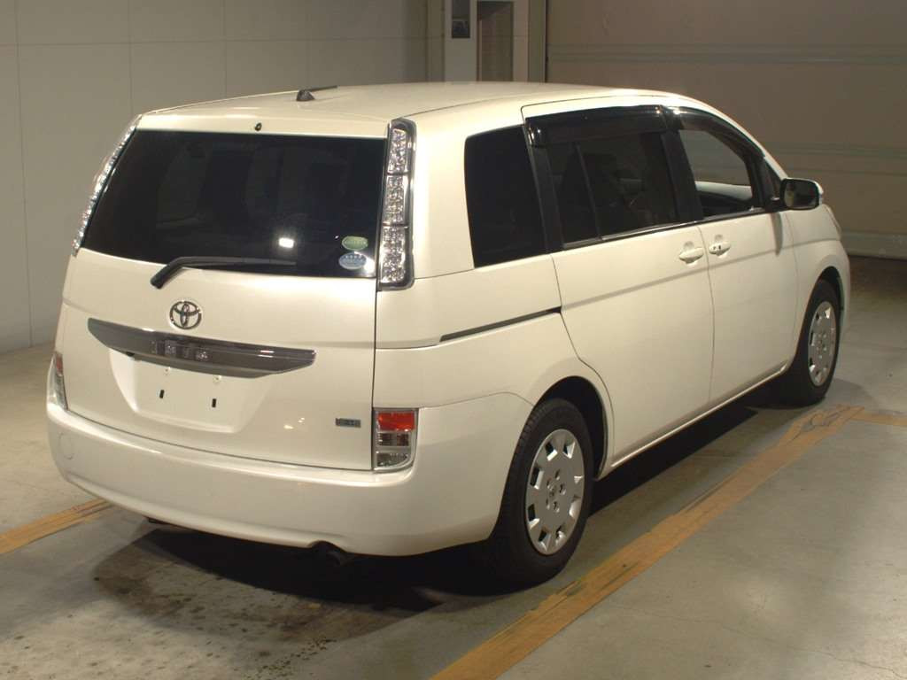 2013 Toyota Isis ZGM10G[1]