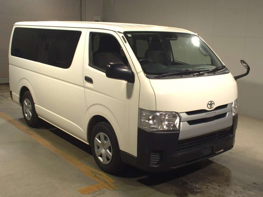 2019 Toyota Regiusace Van GDH201V[2]