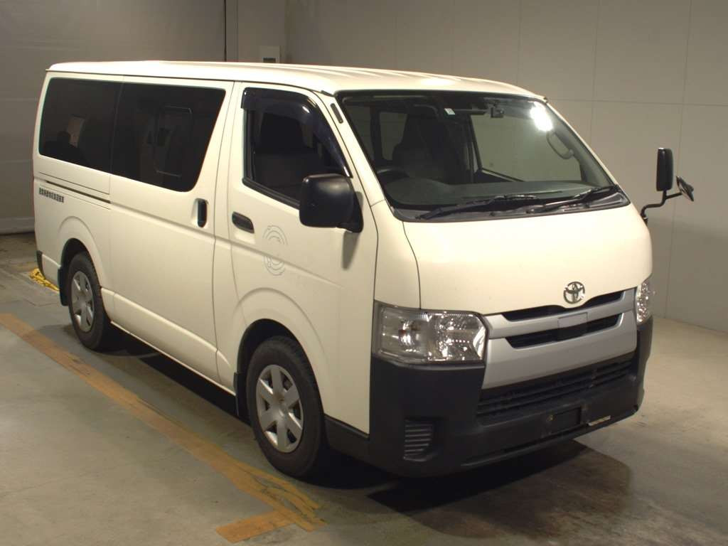 2019 Toyota Regiusace Van GDH201V[2]