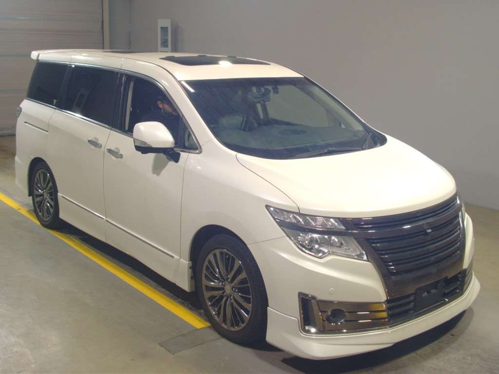 2016 Nissan Elgrand PE52[2]