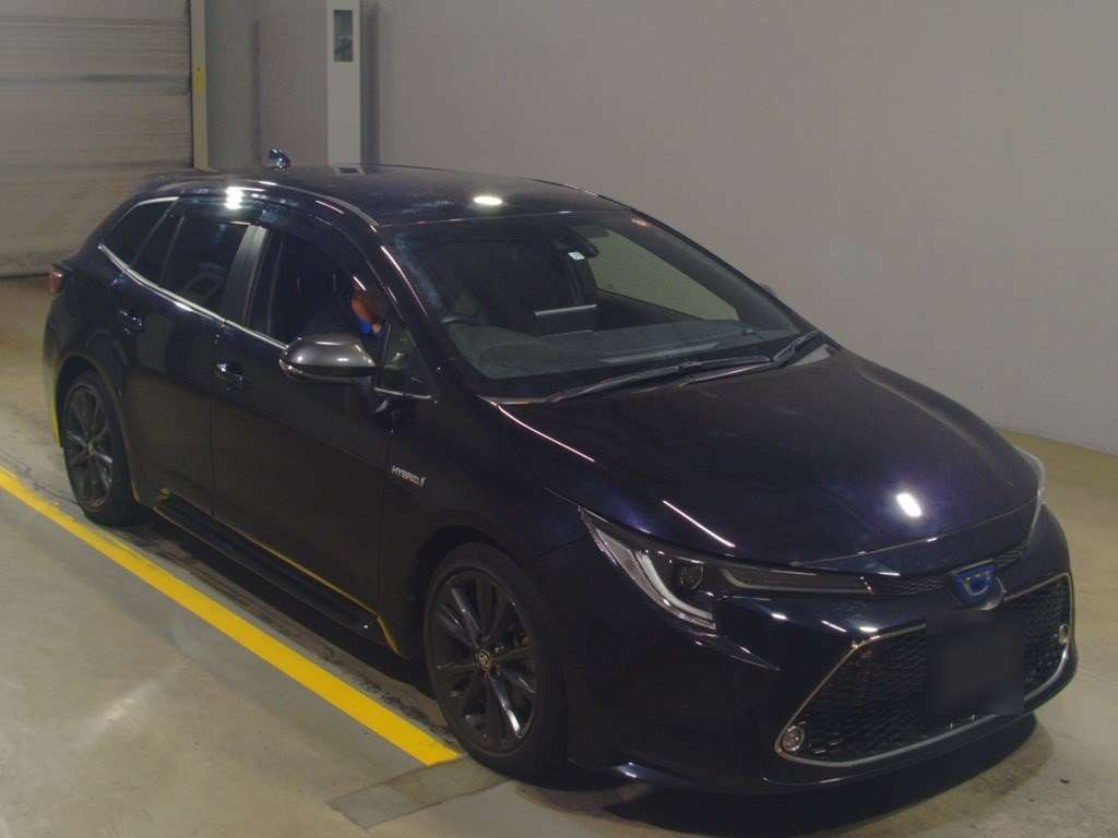 2019 Toyota Corolla Touring Wagon ZWE211W[2]