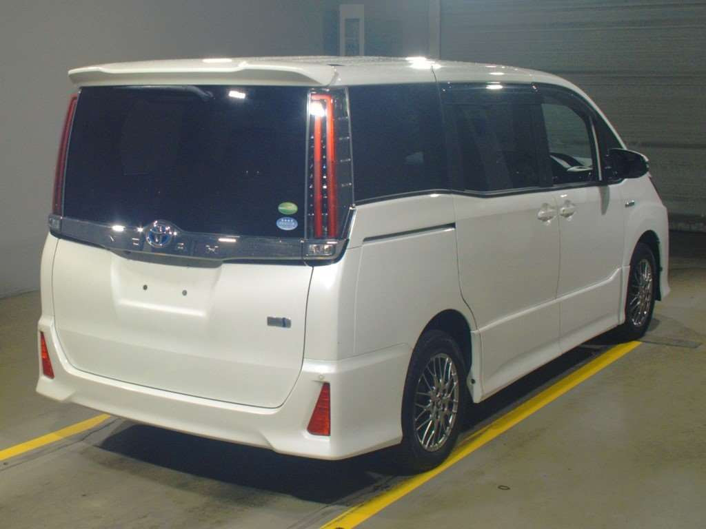 2018 Toyota Noah ZWR80W[1]