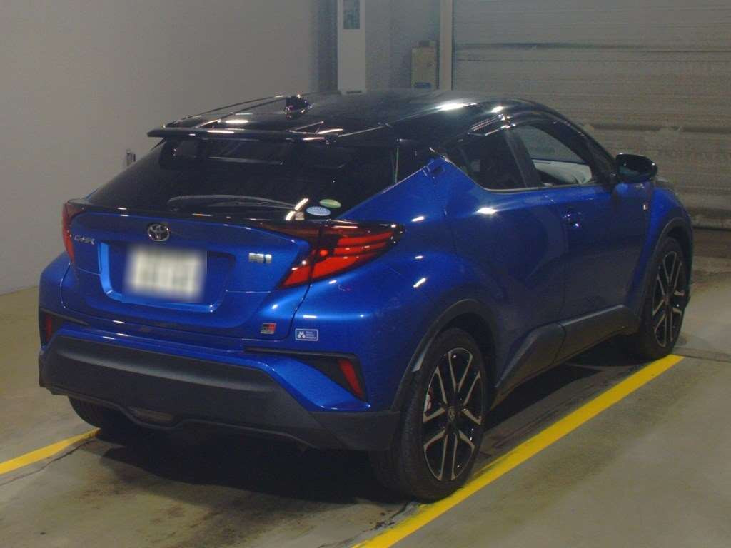 2020 Toyota C-HR ZYX11[1]