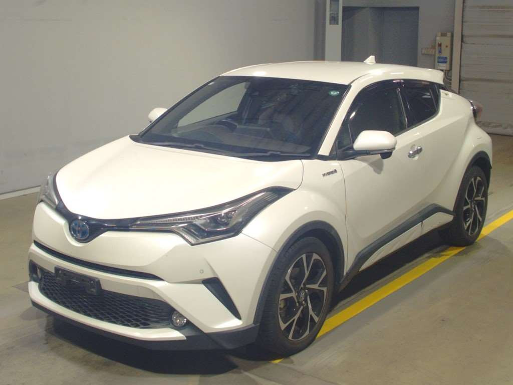 2018 Toyota C-HR ZYX10[0]