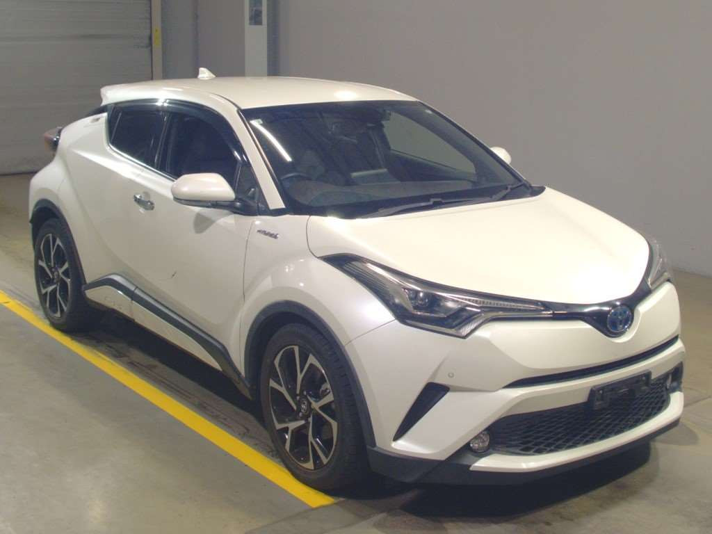 2018 Toyota C-HR ZYX10[2]