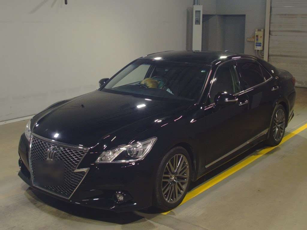 2013 Toyota Crown GRS214[0]