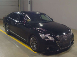 2013 Toyota Crown