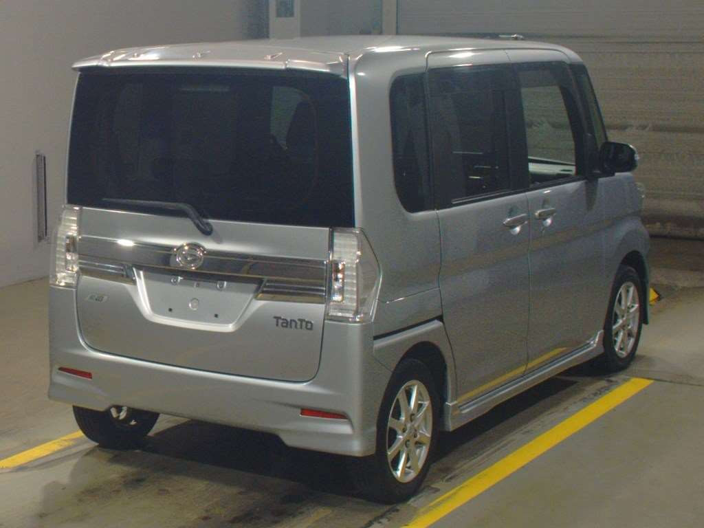 2014 Daihatsu Tanto Custom LA600S[1]