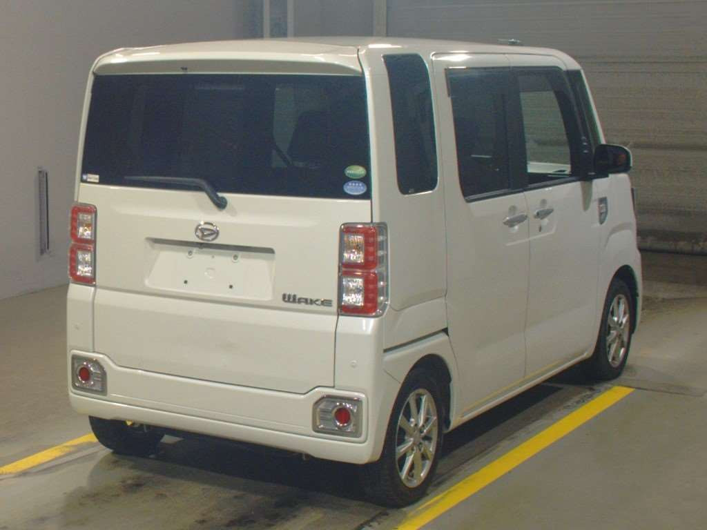 2019 Daihatsu Wake LA700S[1]