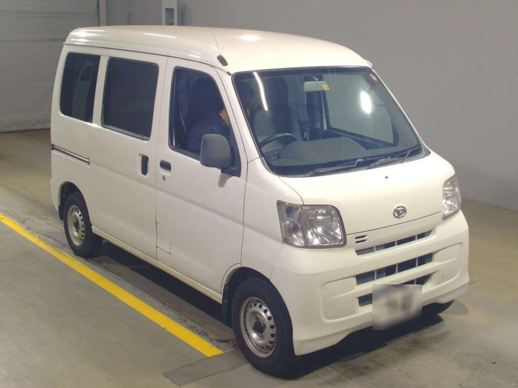 2016 Daihatsu Hijet Cargo S321V[2]