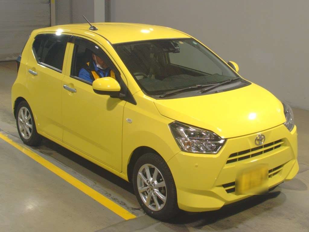 2023 Toyota Pixis Epoch LA350A[2]