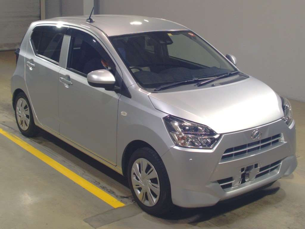 2021 Daihatsu Mira es LA350S[2]