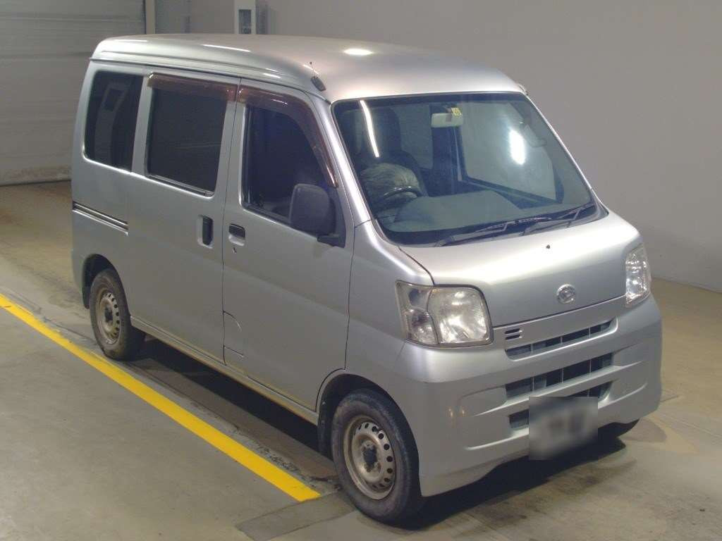 2016 Daihatsu Hijet Cargo S321V[2]