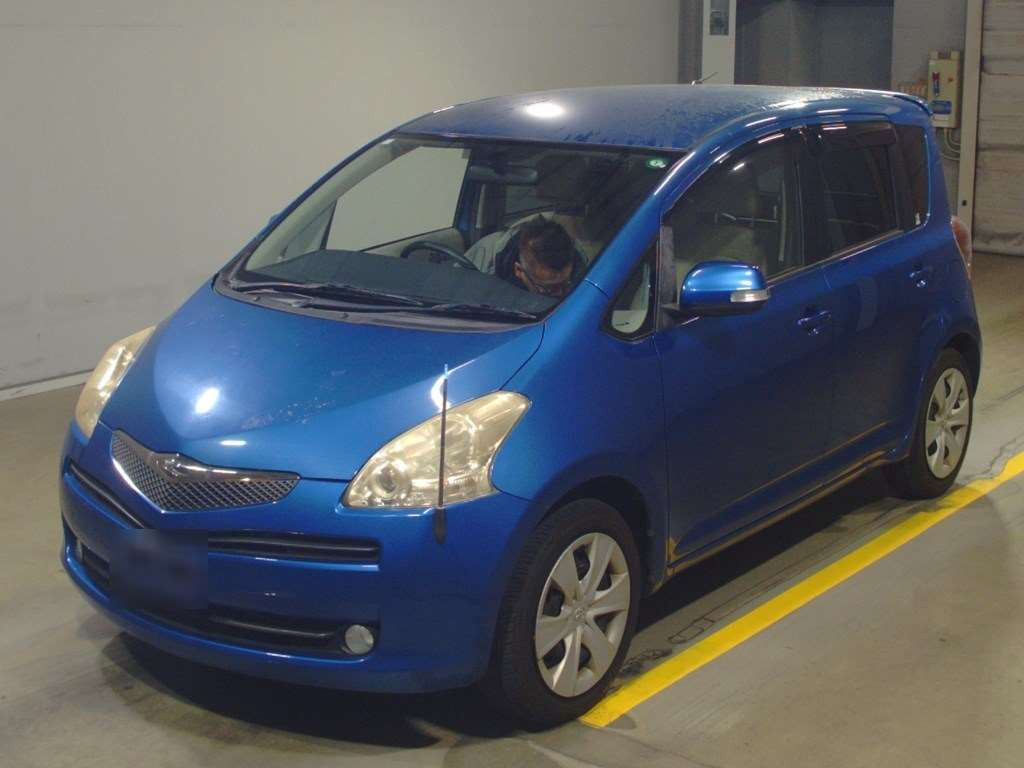 2010 Toyota Ractis SCP100[0]