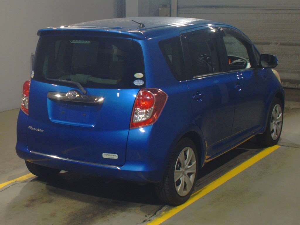 2010 Toyota Ractis SCP100[1]