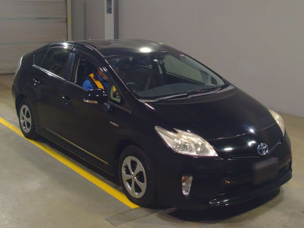 2012 Toyota Prius ZVW30[2]