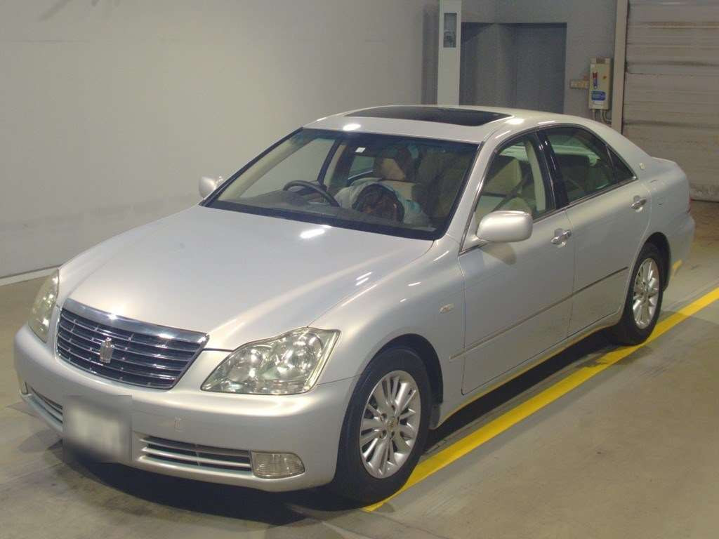 2004 Toyota Crown GRS182[0]