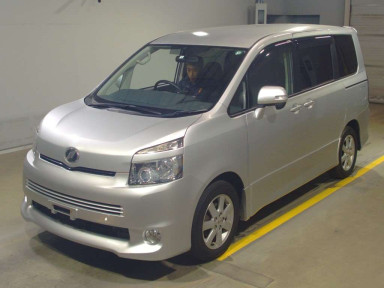 2008 Toyota Voxy