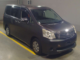 2012 Toyota Noah