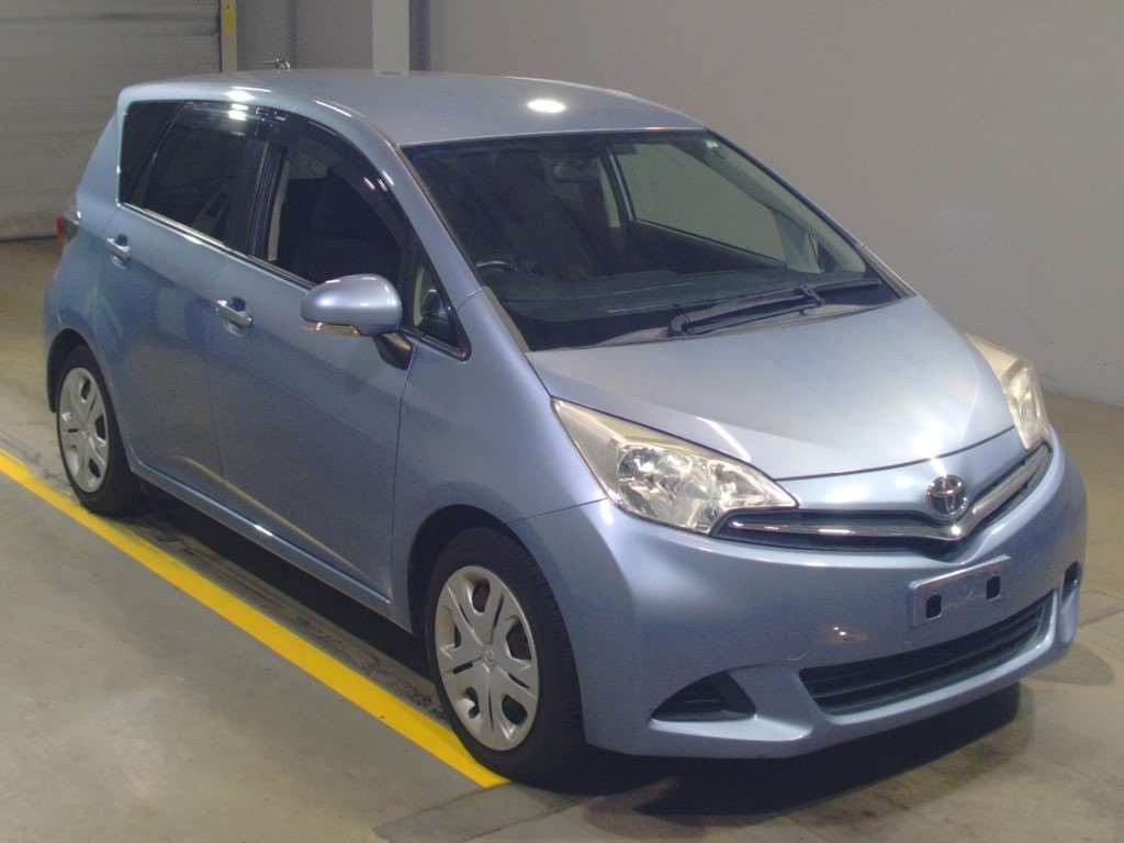 2013 Toyota Ractis NSP120[2]