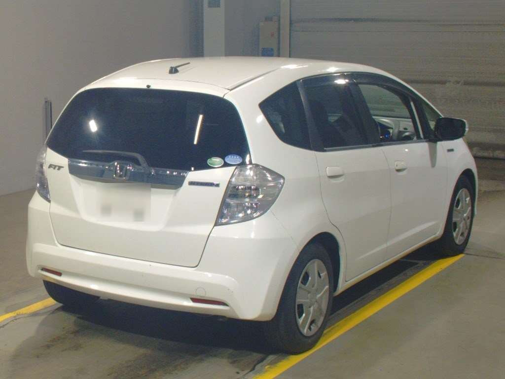 2013 Honda Fit Hybrid GP1[1]