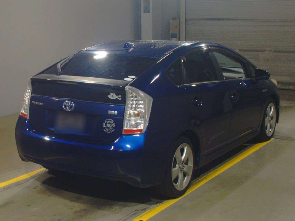 2010 Toyota Prius ZVW30[1]