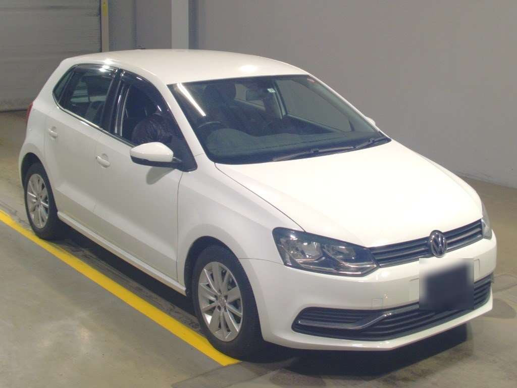 2015 Volkswagen Polo 6RCJZ[2]