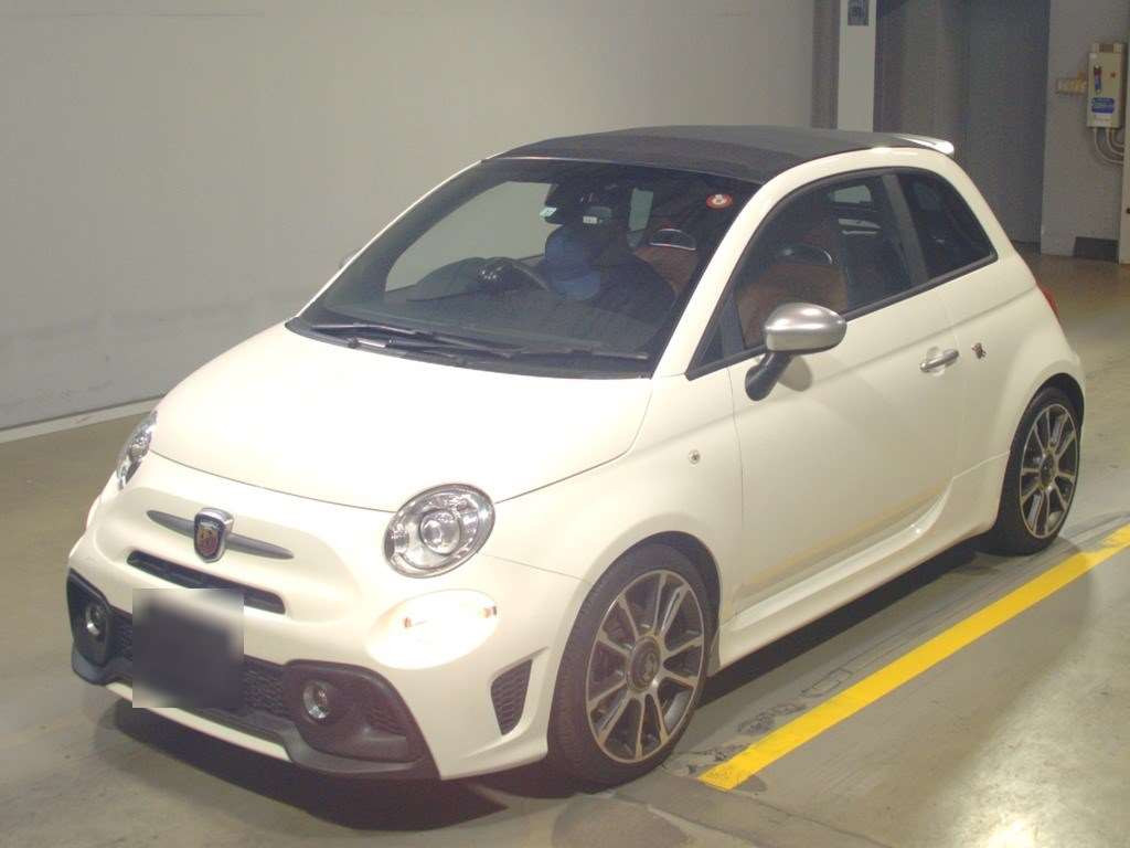 2022 Abarth Abarth 595C 31214T[0]