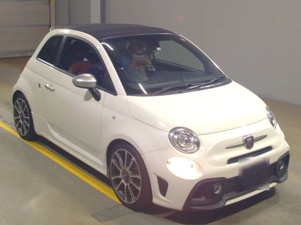 2022 Abarth Abarth 595C 31214T[2]