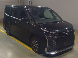 2022 Toyota Voxy