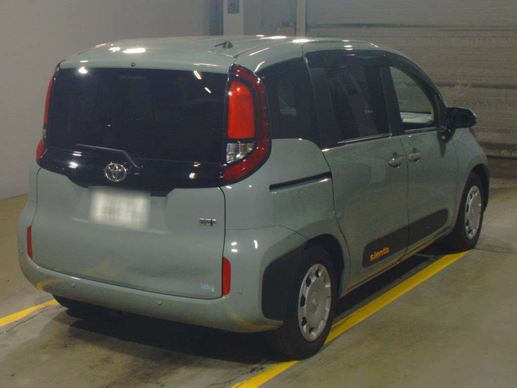 2023 Toyota Sienta MXPL10G[1]