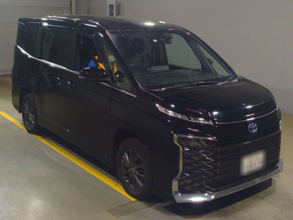 2022 Toyota Voxy ZWR95W[2]