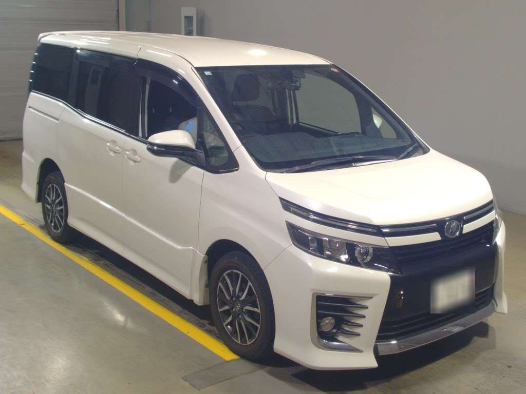 2014 Toyota Voxy ZRR85W[2]