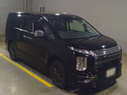 2019 Mitsubishi Delica D5