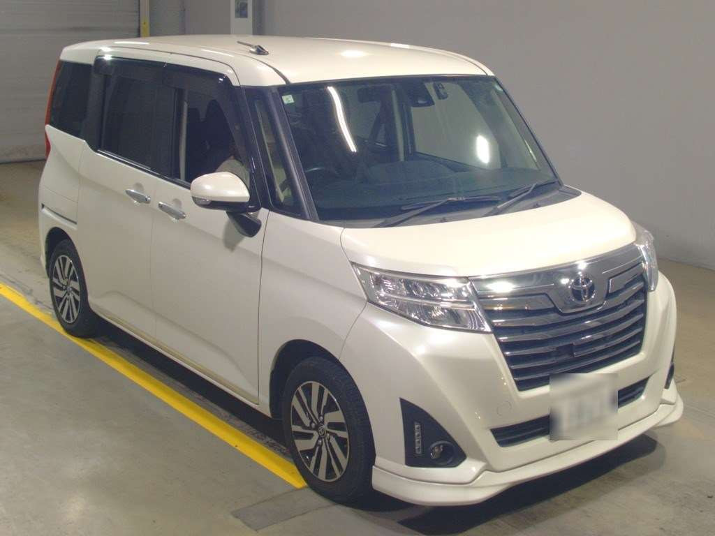 2017 Toyota Roomy M900A[2]