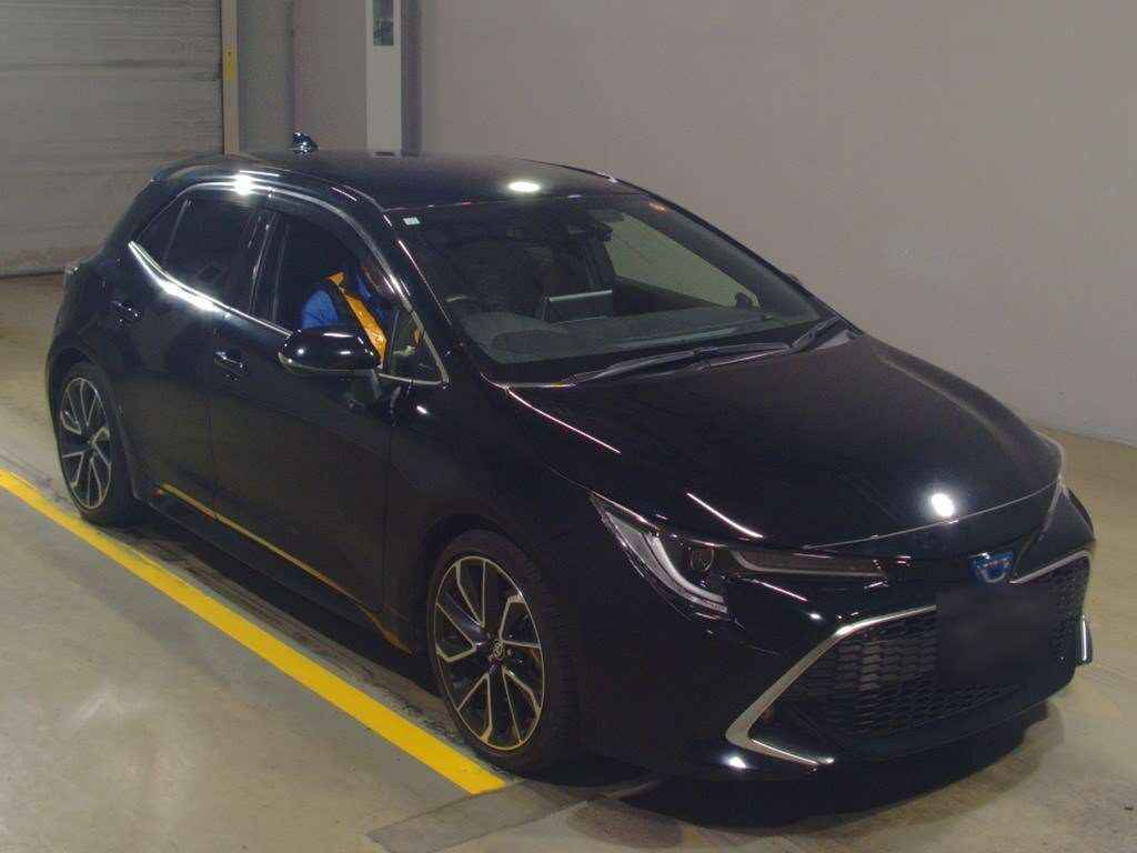 2021 Toyota Corolla Sports ZWE213H[2]