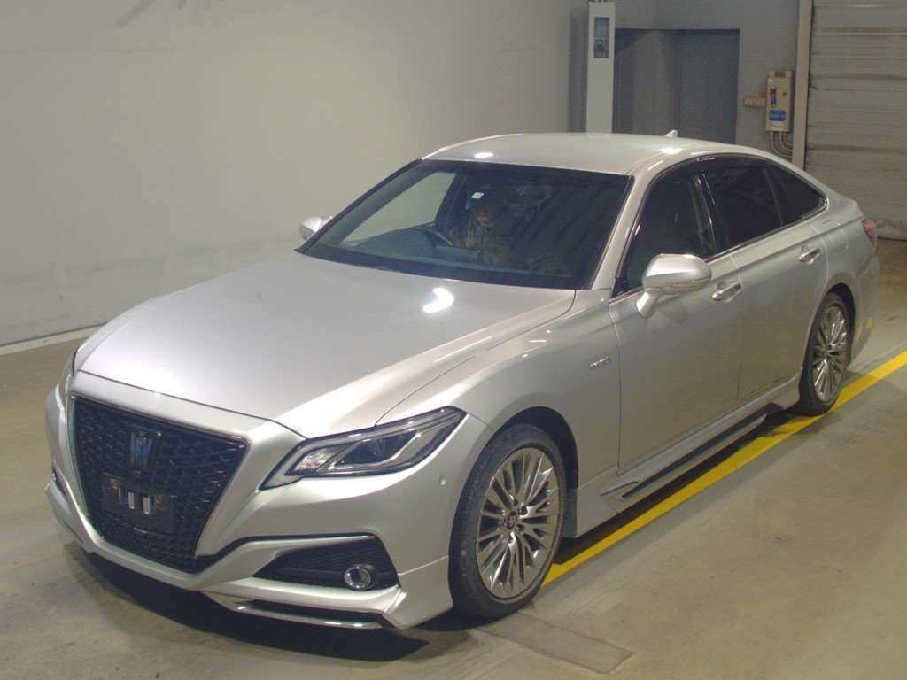 2019 Toyota Crown Hybrid AZSH20[0]