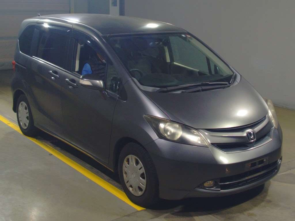 2010 Honda Freed GB3[2]