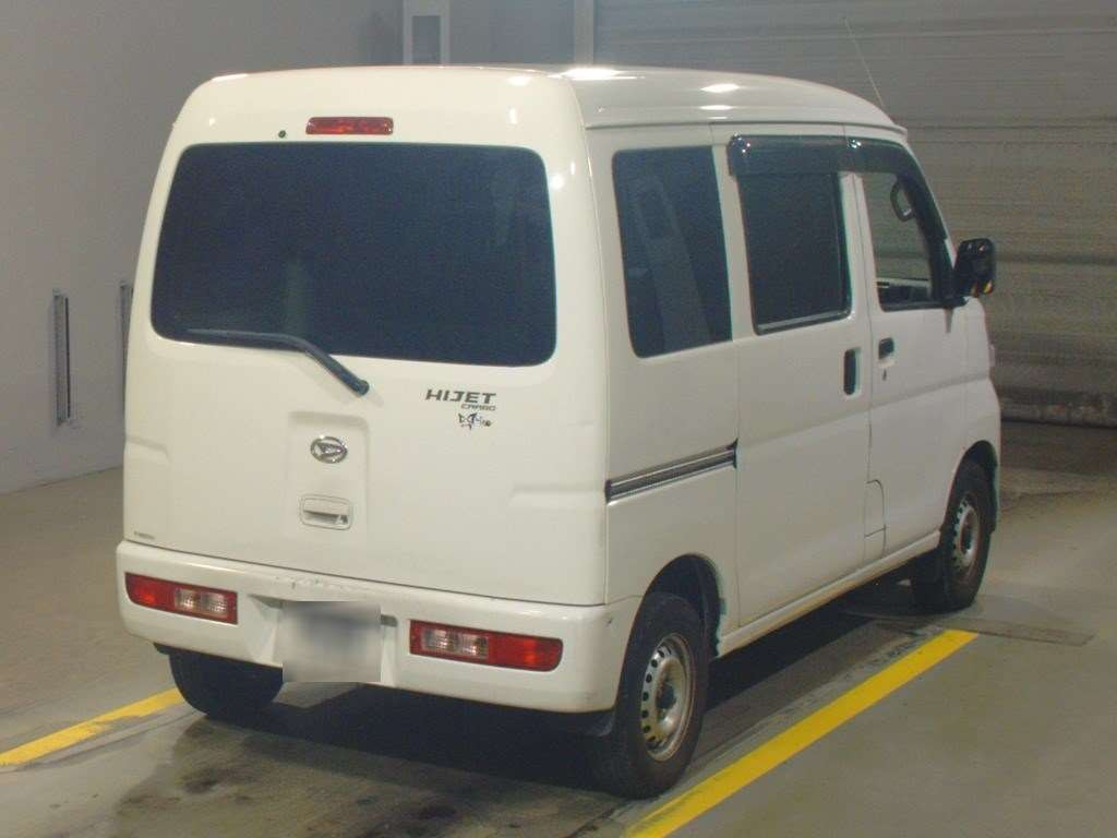 2015 Daihatsu Hijet Cargo S321V[1]